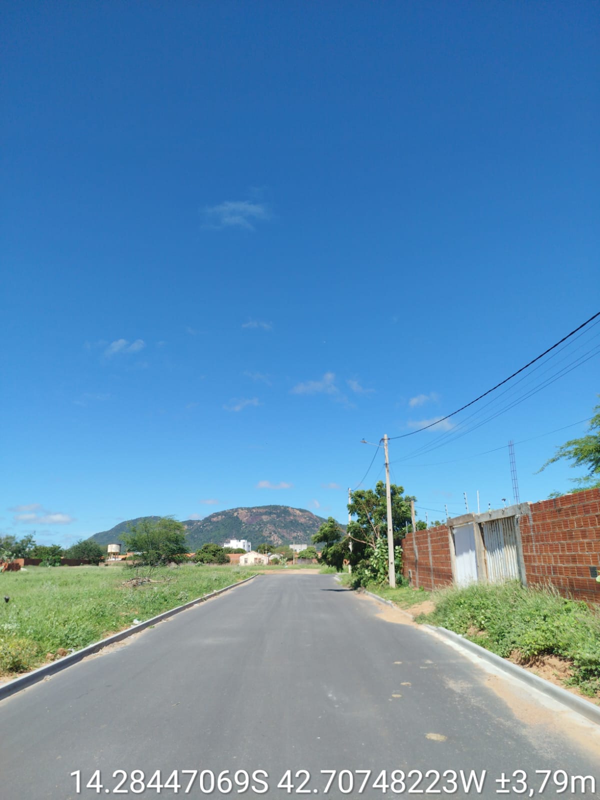 pavimentação asfáltica com CBUQ - bairro baixio do rio de cima - etapa única